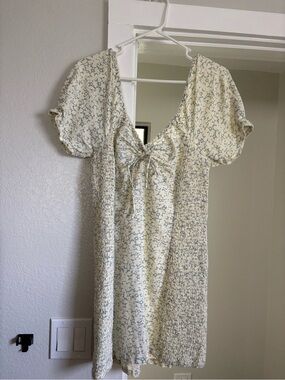 RVCA Cream Top with Light Blue Floral Print